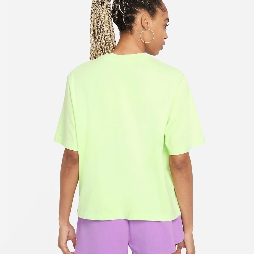 Nike Sportswear women’s tshirt loose fit - Picture 3 of 14